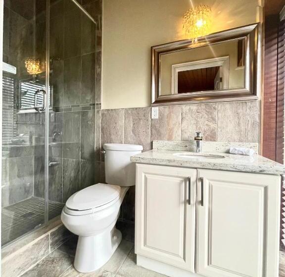 بنسيون Vihome 368  Quiet House Near Bayview Village And Subway