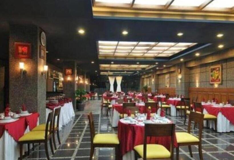 Sapadia Hotel Parapat