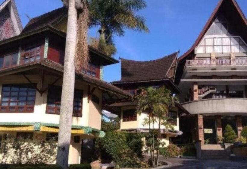 Sapadia Hotel Parapat