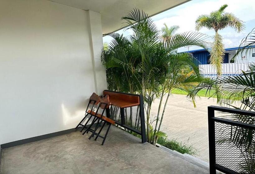 The White House P&n Hotel Chiang Rai