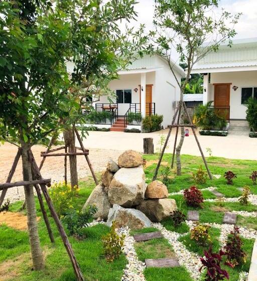 The White House P&n Hotel Chiang Rai