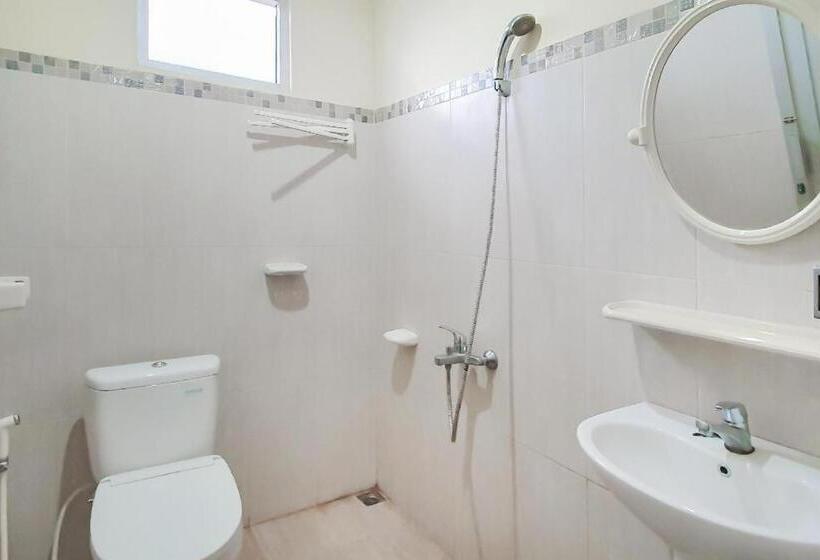 Urbanview Hotel Bartu Moh Toha Bandung By Reddoorz