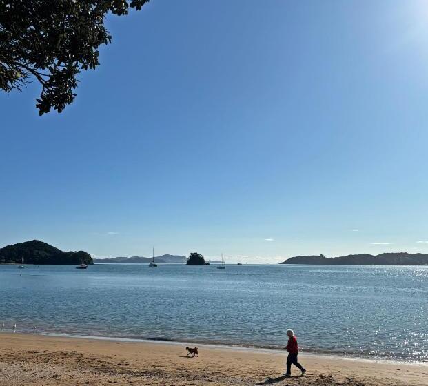 هاستل Palm Tree Lodge & Backpackers