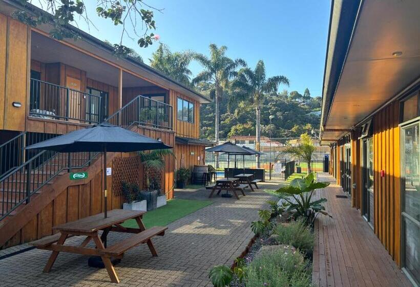 هاستل Palm Tree Lodge & Backpackers