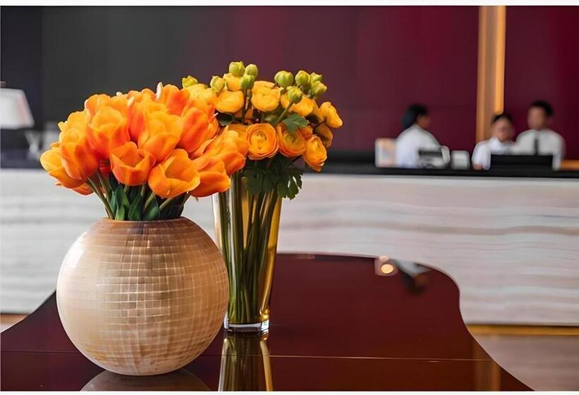 Echeng Hotel Liuzhou Yufengshan High Speed Railway Station