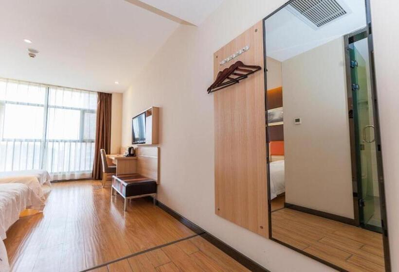 Hotel 7days Premium Yichang Railway Station East