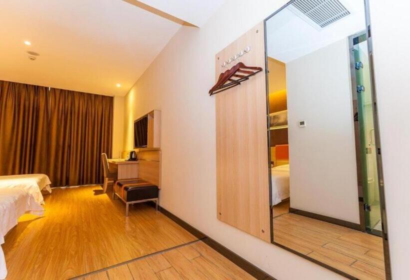 Hotel 7days Premium Yichang Railway Station East