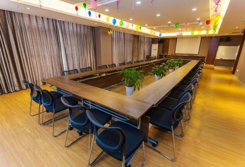 Hotel 7days Premium Yichang Railway Station East