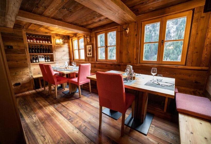 ホテル Agriturismo Montana Fold