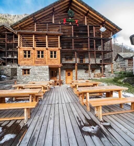 ホテル Agriturismo Montana Fold