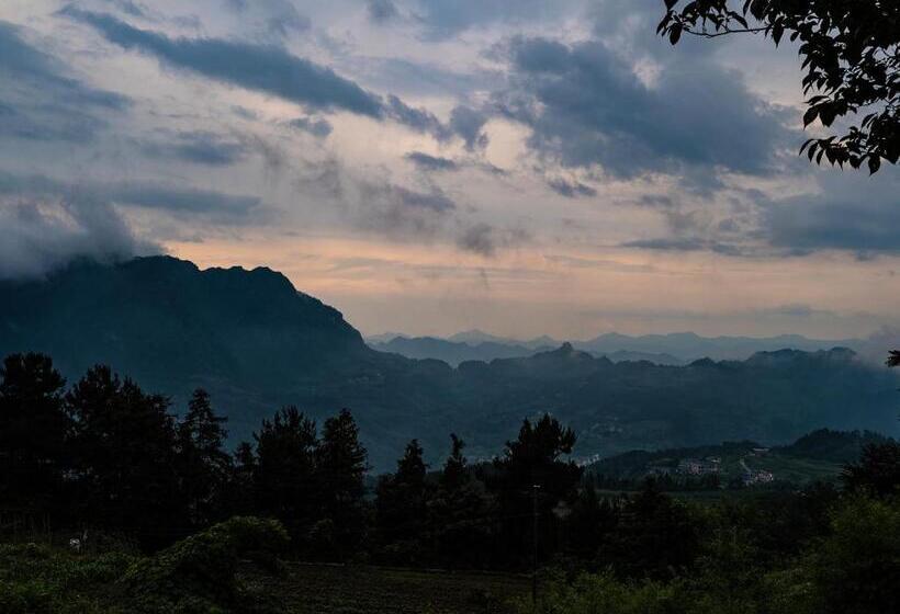 בית מלון כפרי Bzika Wonderland Retreat  Zhangjiajie National Forest Park Store