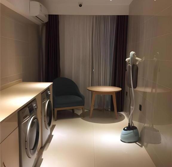 Отель City Comfort Inn Hezhou Huangyao Ancient Town