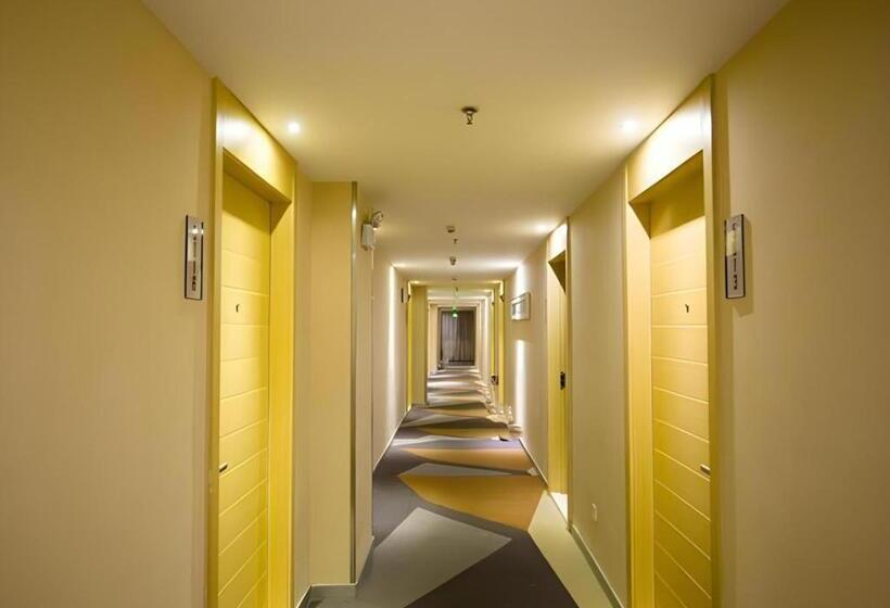 Отель City Comfort Inn Huizhou Danshui High Speed Railway Huiyang Station