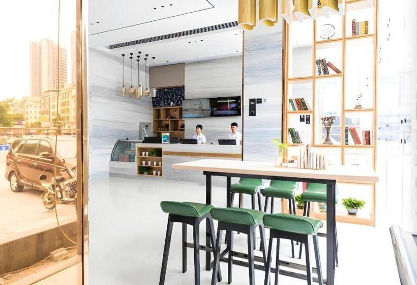 Отель City Comfort Inn Huizhou Zhongkai Chenjiang Avenue