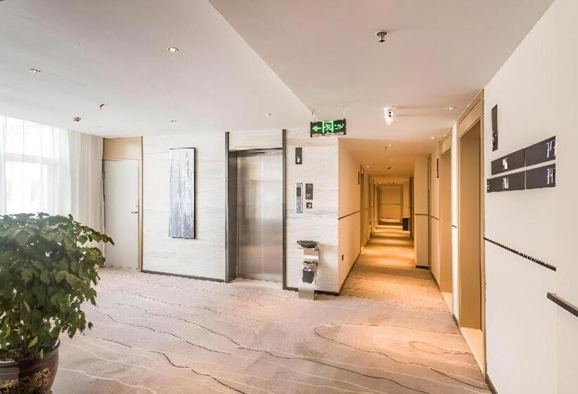 هتل City Comfort Inn Lhasa Potala Palace Scenic View