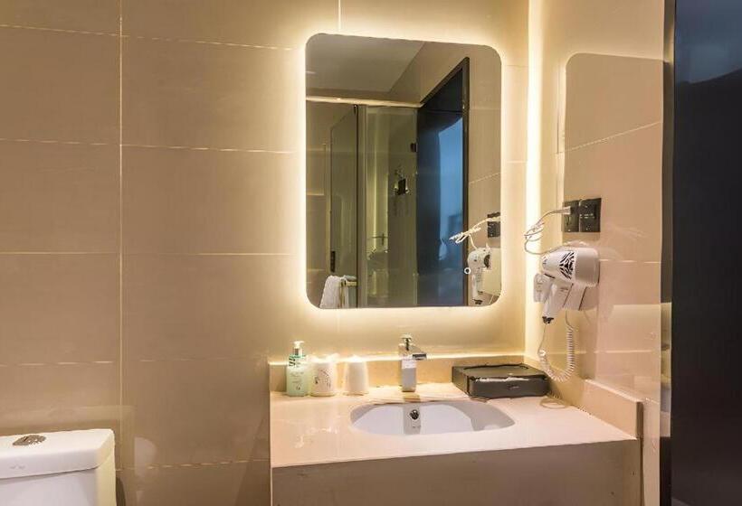 هتل City Comfort Inn Lhasa Potala Palace Scenic View