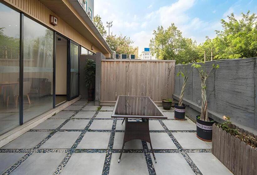 Отель City Comfort Inn Liuzhou Wuling Liutai Road