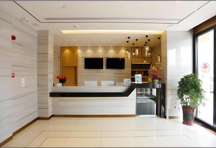 호텔 City Comfort Inn Rizhao High Speed Railway Station Yingbin Road Rt Mart