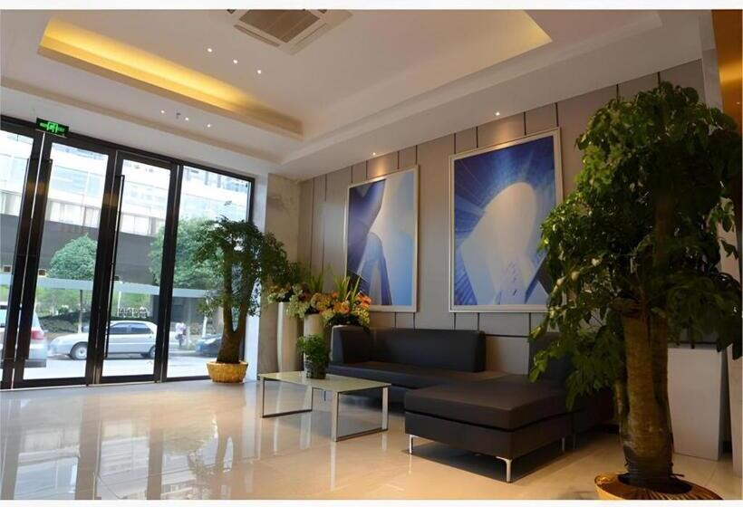 هتل City Comfort Inn Wuhan East Lake Scenic Area Happy Valley