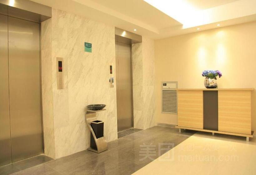 Отель City Comfort Inn Yulin Jincheng Center Municipal Government