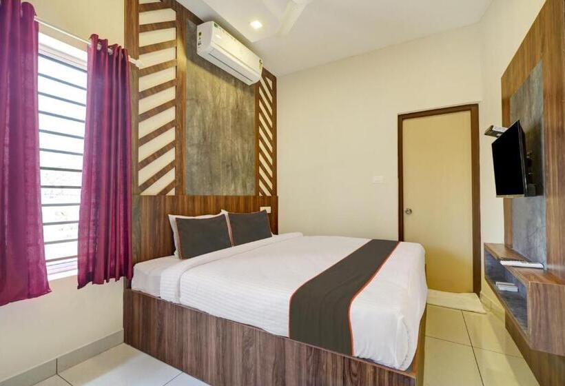 هتل Collection O Silver Stay Inn