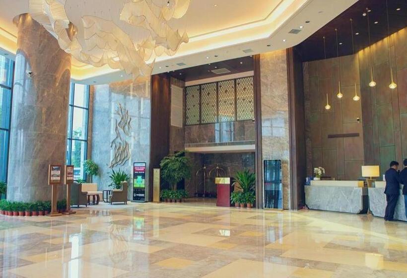 Otel Hou Yi Grand
