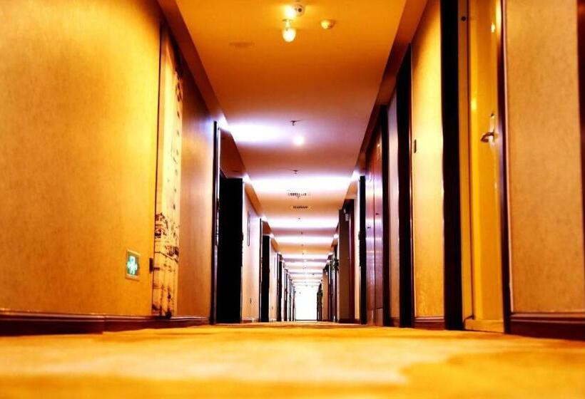 Отель James Joyce Coffetel Chengde Mountain Resort Peak Dynasty Cultural Industrial Park