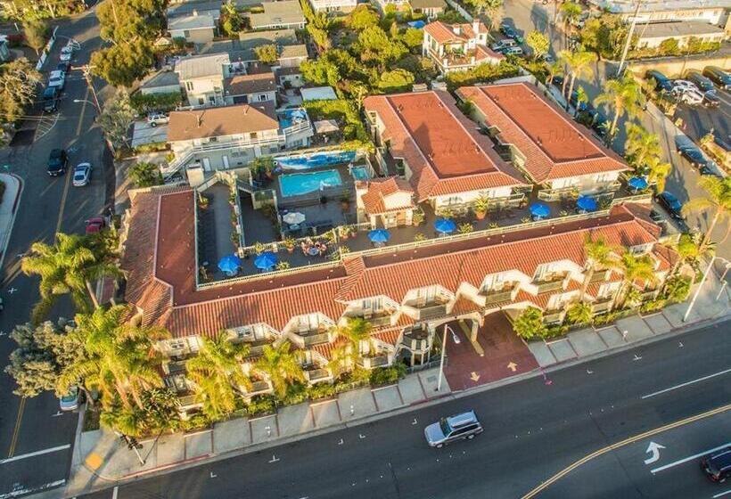 Отель Laguna Brisas   A Beach