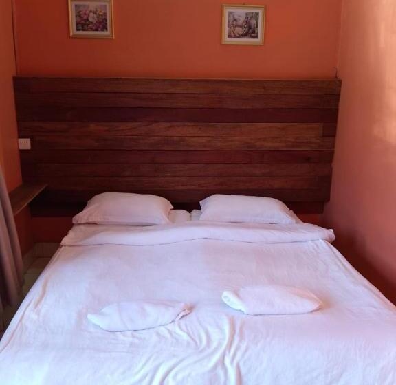 酒店 Leng Saysana Guesthouse