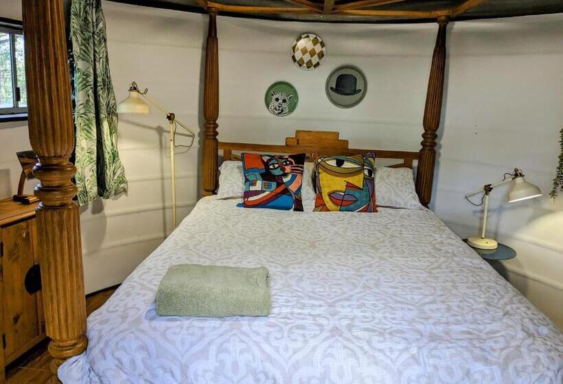 酒店 Lush Huts Glamping