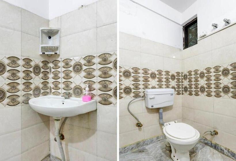 Отель O The Glory Near Sector 18 Metro