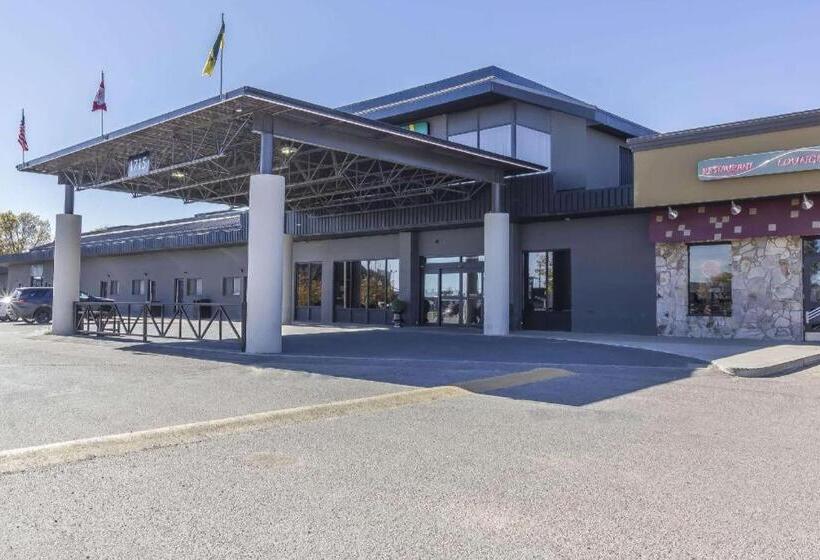 호텔 Quality Inn & Suites