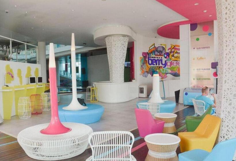 בית מלון כפרי Ramada Encore By Wyndham Kuta Badung