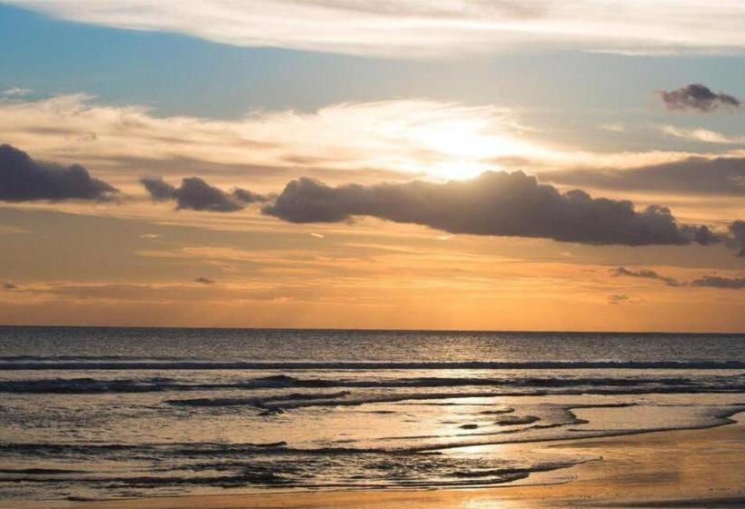 בית מלון כפרי Ramada Encore By Wyndham Kuta Badung