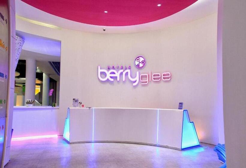 בית מלון כפרי Ramada Encore By Wyndham Kuta Badung