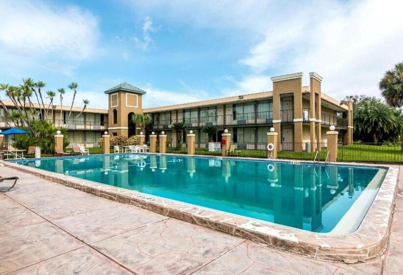 فندق Rodeway Inn And Suites Lakeland