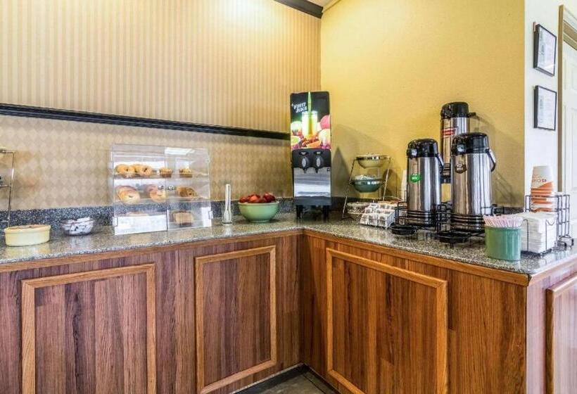 فندق Rodeway Inn And Suites Lakeland