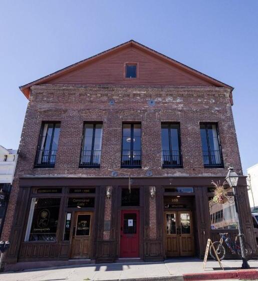 ホテル Speakeasy Queen Suite