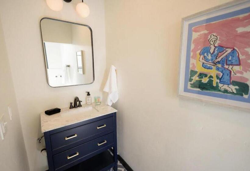 ホテル Speakeasy Queen Suite