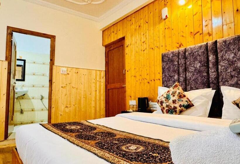 هتل Suraj Retreat Inn