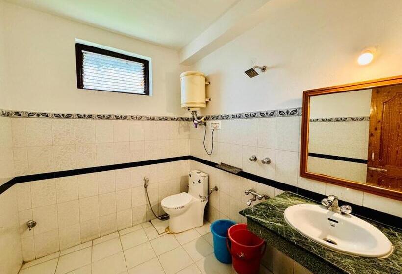 هتل Suraj Retreat Inn