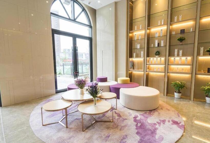 Lavande Hotels· Jingmen Xingqiu Shijiecheng