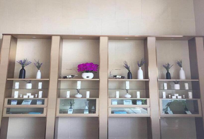 Lavande Hotels Lhasa Municipal Government Tibet University