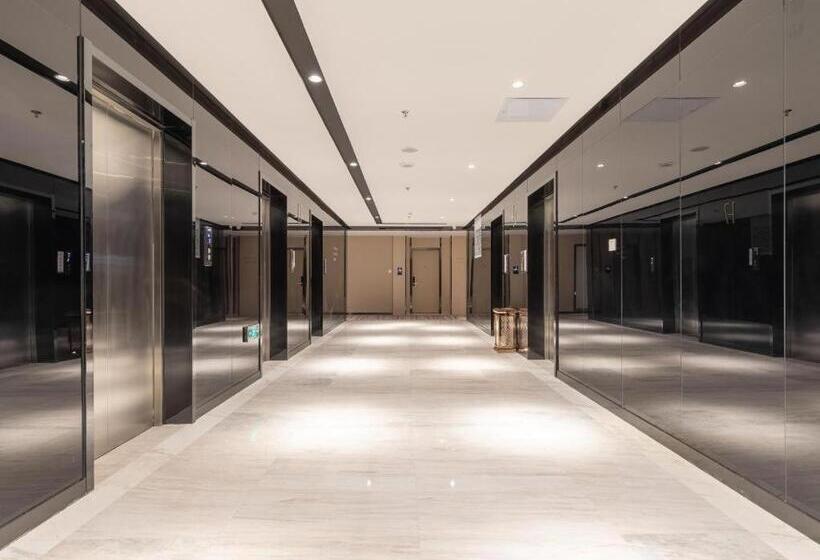 Lavande Hotel·shijiazhuang Xinji Lucheng Commercial Plaza