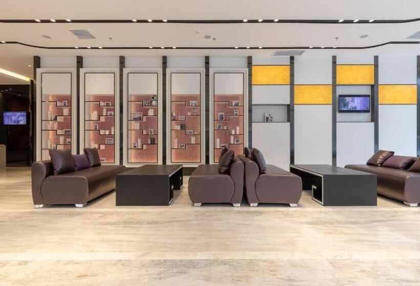 Lavande Hotel·shijiazhuang Xinji Lucheng Commercial Plaza