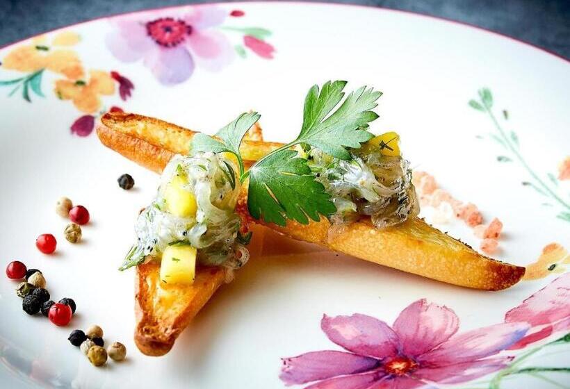 Luxury Hotel Kazenokaori Mori Premier