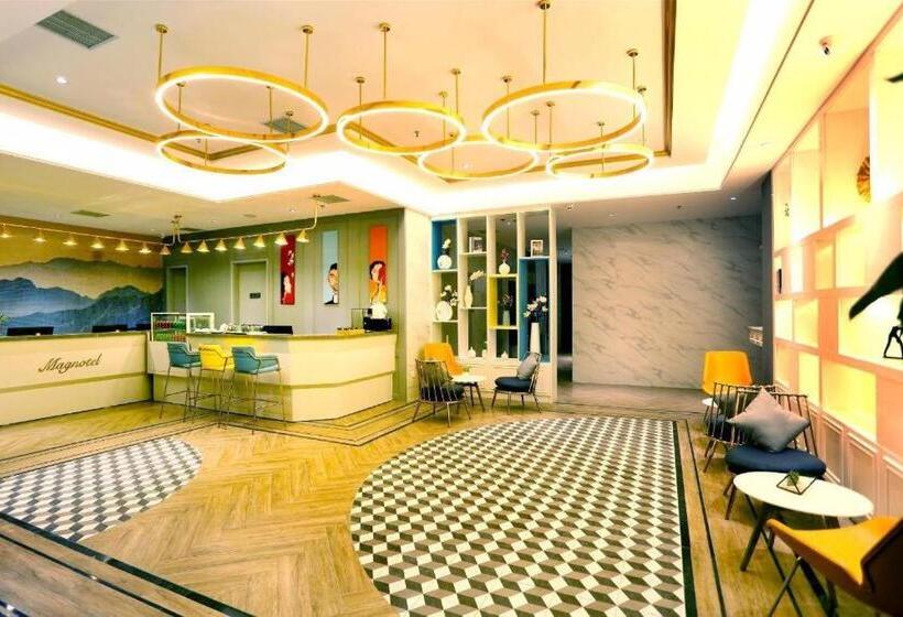 Magnotel Huayin Huashan Scenic Spot