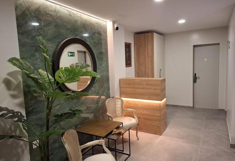 ペンション Exotique Santander