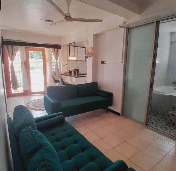 膳宿费 Nomads Nest