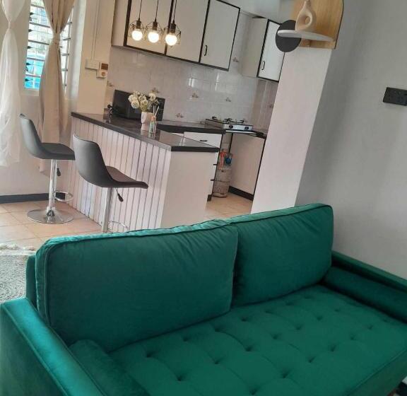 پانسیون Nomads Nest